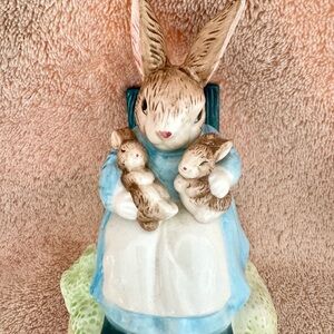 Beatrix Potter "Mrs.Rabbit" Music Box by Schmidt With Twin Rabbits